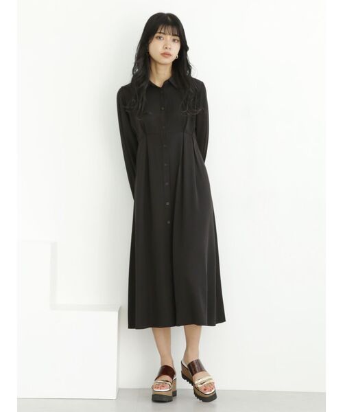 MURUA（ムルーア）の「ウエストタックシャツワンピース（ワンピース・レディース・ブラック/ブルー/ベージュ・FREE）」の5枚目の写真