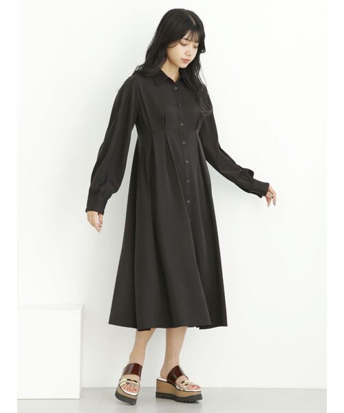 MURUA（ムルーア）の「ウエストタックシャツワンピース（ワンピース・レディース・ブラック/ブルー/ベージュ・FREE）」の6枚目の写真