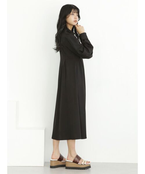 MURUA（ムルーア）の「ウエストタックシャツワンピース（ワンピース・レディース・ブラック/ブルー/ベージュ・FREE）」の8枚目の写真