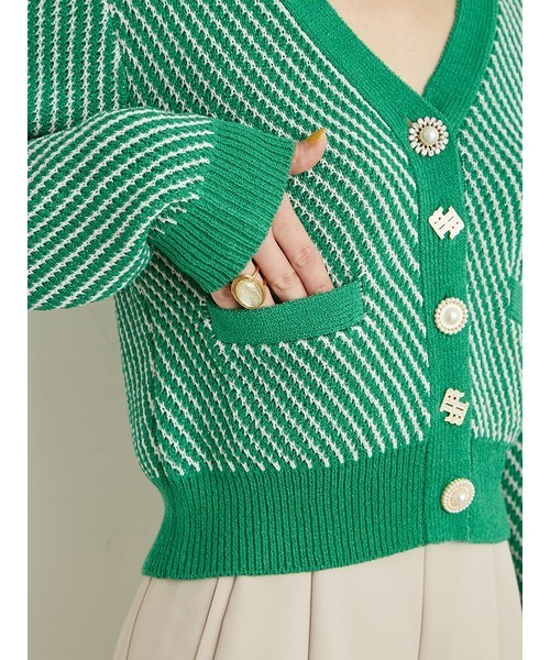 新品タグ付き　リリーブラウン　キャンディストック　ビックビジュー釦カーディガン リリーブラウン キャンディストックビックビジュー釦カーディガン