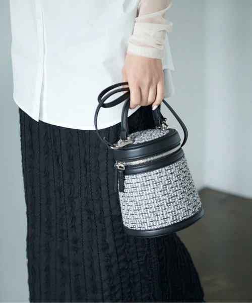 FREE'S MART（フリーズマート）の「◆バニティバッグ（ショルダーバッグ・レディース・ベージュ/ブラック/グレー・ﾌﾘ-）」の4枚目の写真