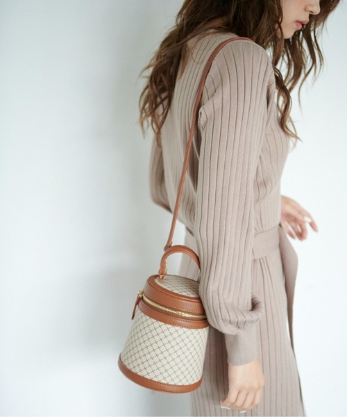 FREE'S MART（フリーズマート）の「◆バニティバッグ（ショルダーバッグ・レディース・ベージュ/ブラック/グレー・ﾌﾘ-）」の12枚目の写真