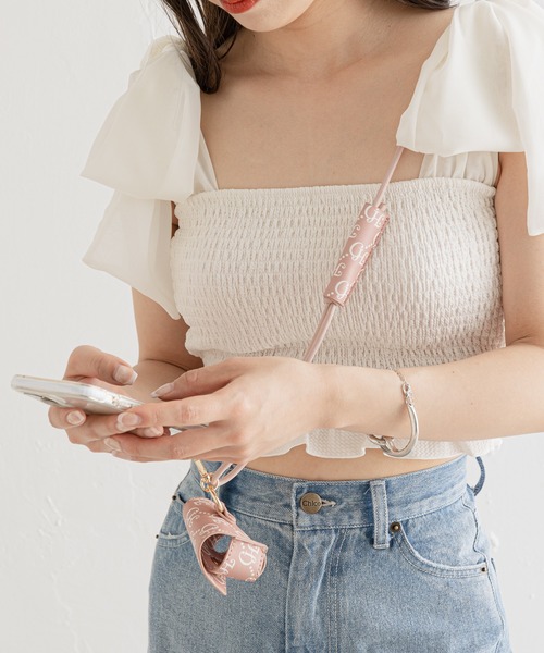 Chico（チコ）の「スマホショルダーストラップ（スマホグッズ・レディース・ブラック/ミント/アイボリー/ピンク/ブラウン/ベージュ/ホワイト系その他2・FREE）」の11枚目の写真