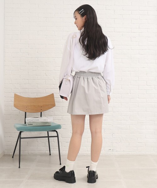 PINK-latte（ピンクラテ）の「大人っぽ韓国風♪タックミニスカート（スカート・キッズ・ライトグレー/ライトベージュ/ブルー系8・14/15 /16）」の7枚目の写真