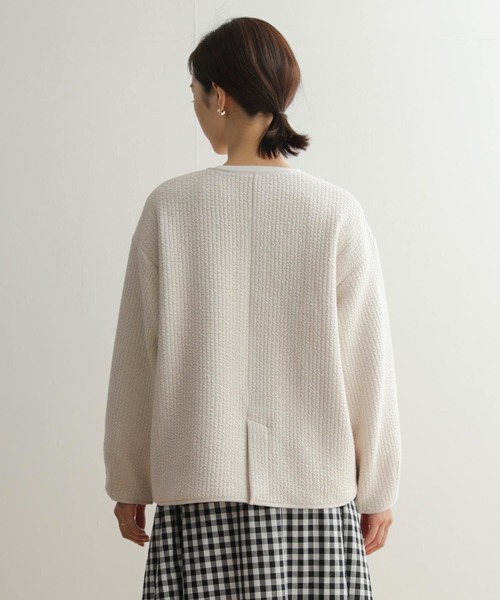 URBAN RESEARCH DOORS(アーバンリサーチドアーズ)の「キルトノーカラージャケット(ノーカラージャケット・レディース・グレー系その他/アイボリー・MEDIUM)」の4枚目の写真