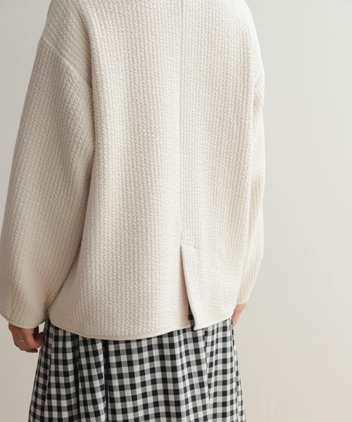 URBAN RESEARCH DOORS(アーバンリサーチドアーズ)の「キルトノーカラージャケット(ノーカラージャケット・レディース・グレー系その他/アイボリー・MEDIUM)」の7枚目の写真