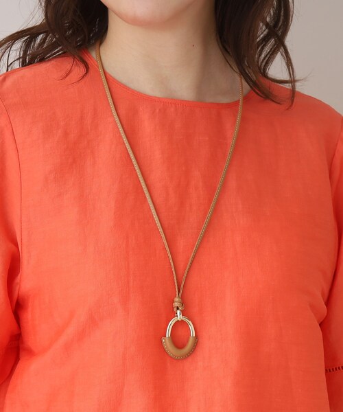 UNTITLED（アンタイトル）の「◆レザーワントップネックレス（ネックレス・レディース・キャメル/サンドベージュ・99）」の3枚目の写真