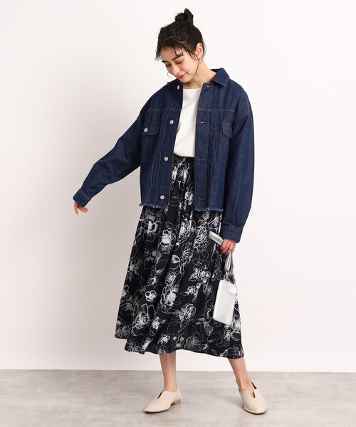 DRESKIP（ドレスキップ）の「◆線画フラワー柄ボリュームギャザースカート（スカート・レディース・ホワイト系3/ライトグリーン系/ネイビー系・02/03/04）」の20枚目の写真