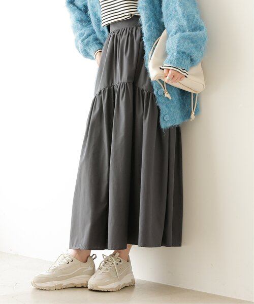 frames RAY CASSIN（フレームスレイカズン）の「ラウンドティアードスカート（スカート・レディース・グレイッシュベージュ/カーキ/レッド/ホワイト/スミクロ/ブルー・FREE）」の11枚目の写真