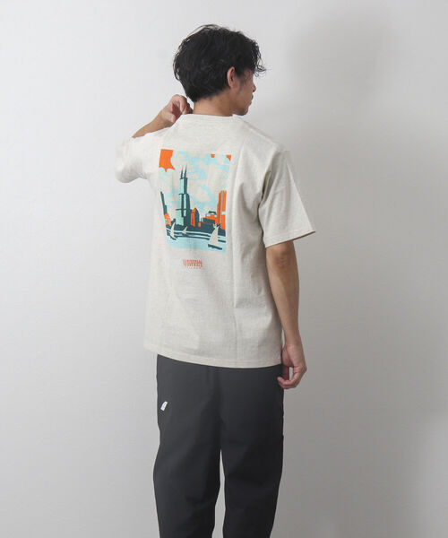 UNIVERSAL OVERALL(ユニバーサルオーバーオール)の「【UNIVERSAL OVERALL/ユニバーサル オーバーオール】別注WINDYCITY Tシャツ(Tシャツ/カットソー・メンズ・ホワイト/イエロー/ブルー/キナリ・M/L/XL)」の21枚目の写真