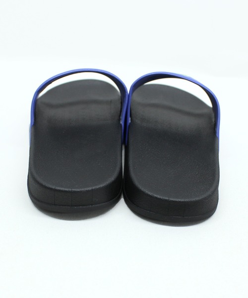 RNA(アールエヌエー)の「E4908 ロゴ&キャラシャワーサンダル(サンダル・レディース・ホワイト/ブラック/ブルー・SMALL/MEDIUM)」の9枚目の写真