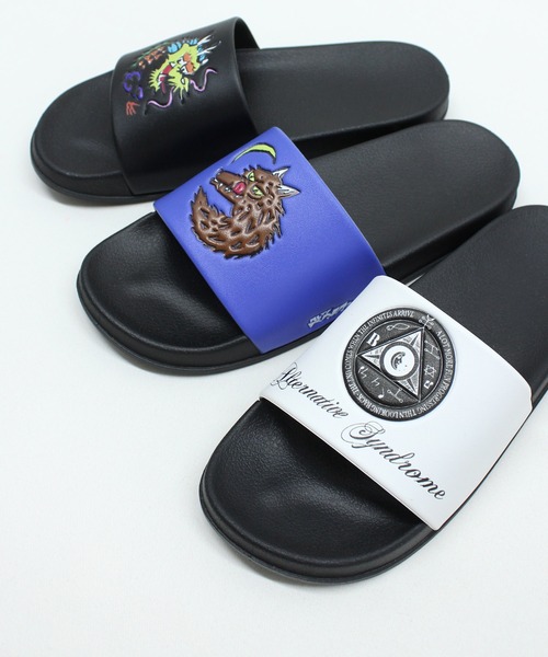 RNA(アールエヌエー)の「E4908 ロゴ&キャラシャワーサンダル(サンダル・レディース・ホワイト/ブラック/ブルー・SMALL/MEDIUM)」の6枚目の写真