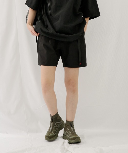 Gramicci（グラミチ）の「『ユニセックス』『撥水』『別注』GRAMICCI　コーデュラストレッチルーズショーツ（その他パンツ・メンズ・グレー/ブラック・SMALL/MEDIUM/LARGE）」の11枚目の写真