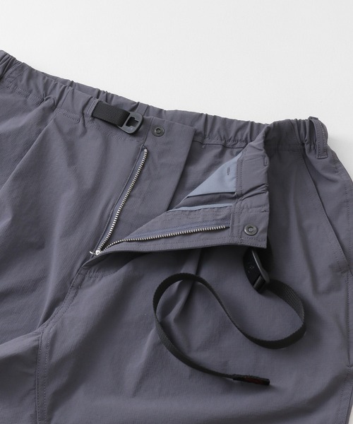 Gramicci（グラミチ）の「『ユニセックス』『撥水』『別注』GRAMICCI　コーデュラストレッチルーズショーツ（その他パンツ・メンズ・グレー/ブラック・SMALL/MEDIUM/LARGE）」の5枚目の写真