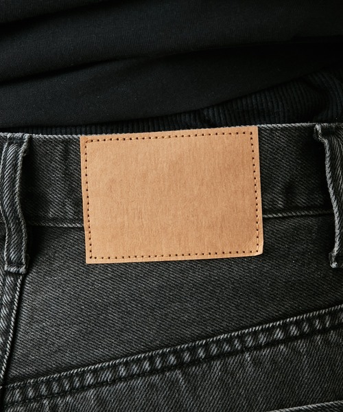 Lui's(ルイス)の「スリットセミフレアデニム(デニムパンツ・メンズ・ブラック/インディゴブルー/ライトブラック・28/30/32)」の17枚目の写真