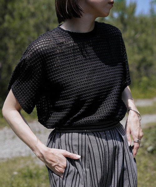select MOCA(セレクトモカ)の「ドロップショルダーハーフスリーブメッシュトップス(Tシャツ/カットソー・レディース・アイボリー/ブラック/グリーン・FREE)」の12枚目の写真