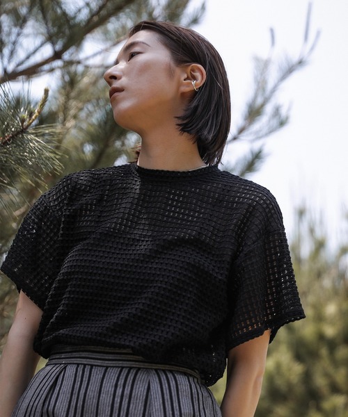 select MOCA(セレクトモカ)の「ドロップショルダーハーフスリーブメッシュトップス(Tシャツ/カットソー・レディース・アイボリー/ブラック/グリーン・FREE)」の14枚目の写真