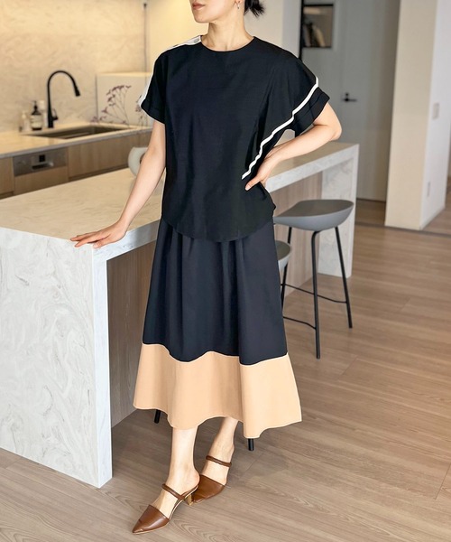 Jewelobe(ジュエローブ)の「アシンメトリー配色ラッフルトップス(シャツ/ブラウス・レディース・ホワイト/ベージュ/ブラック・FREE)」の6枚目の写真