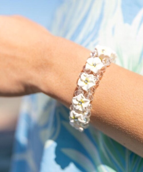 Kahiko(カヒコ)の「【Kahiko】プアヌイブレスレット(ブレスレット・レディース・ホワイト/ピンク/マルチ/アクア・FREE)」の1枚目の写真