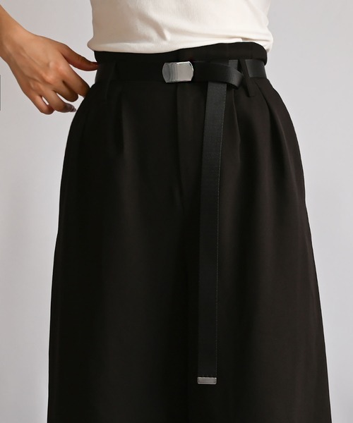 An+u（アンユー）の「ナイロン テープベルト（ベルト・レディース・ブラック/ベージュ・ONE SIZE）」の2枚目の写真