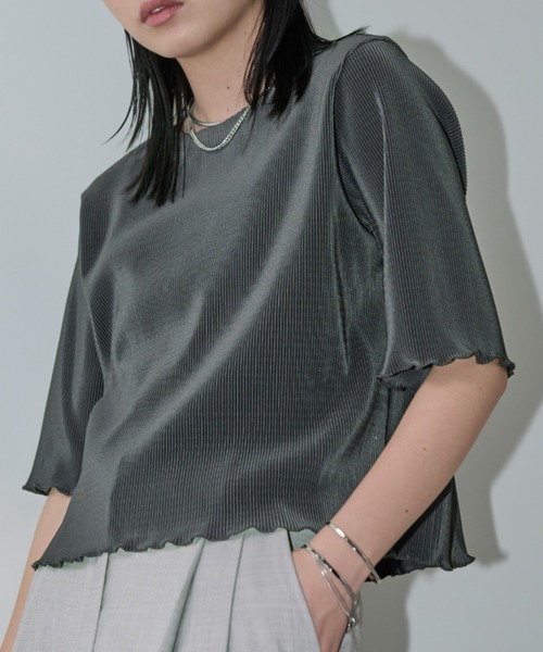 Aunt Marie's(アントマリーズ)の「ハーフスリーブミニプリーツクロップドトップス(Tシャツ/カットソー・レディース・ホワイト/グリーン/ブラック/チャコールグレー・FREE)」の2枚目の写真