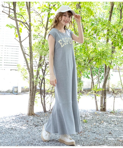 CHILLE（チル）の「ノースリーブロゴマーメイドワンピース（ワンピース