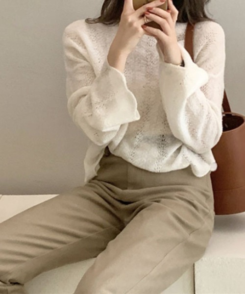 deux amour(ドゥーザムール)の「スカラップ袖透かし編み短丈ニット(ニット/セーター・レディース・ホワイト/ピンク・FREE)」の3枚目の写真