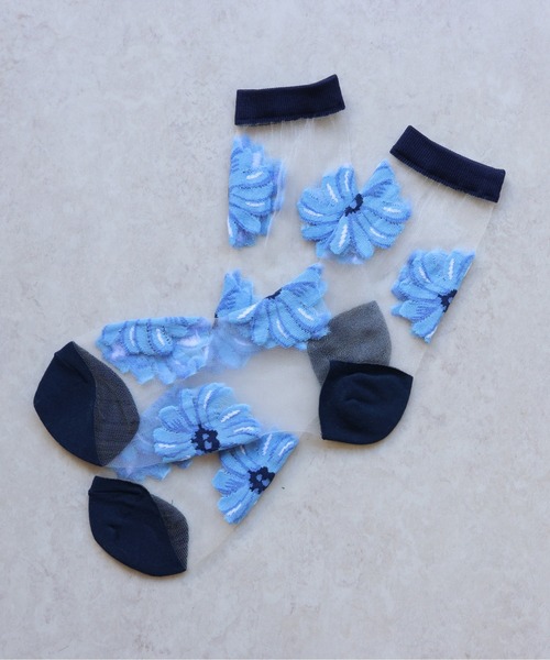 emesuelee（エメスーリー）の「シアーソックス（ソックス/靴下・レディース・レッド/ブラック/ブルー・フリー）」の3枚目の写真