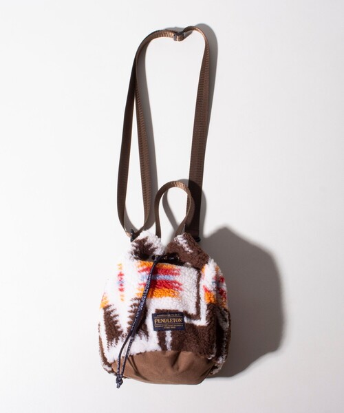 PENDLETON(ペンドルトン)の「【PENDLETON/ペンドルトン】別注HARDING ボアミニショルダー 巾着ショルダー 2WAY(ショルダーバッグ・メンズ・ブラック/オフホワイト/ブラウン・FREE)」の5枚目の写真