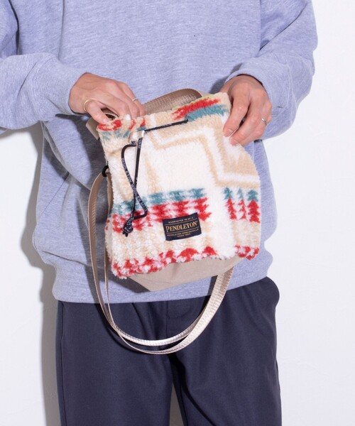 PENDLETON(ペンドルトン)の「【PENDLETON/ペンドルトン】別注HARDING ボアミニショルダー 巾着ショルダー 2WAY(ショルダーバッグ・メンズ・ブラック/オフホワイト/ブラウン・FREE)」の14枚目の写真