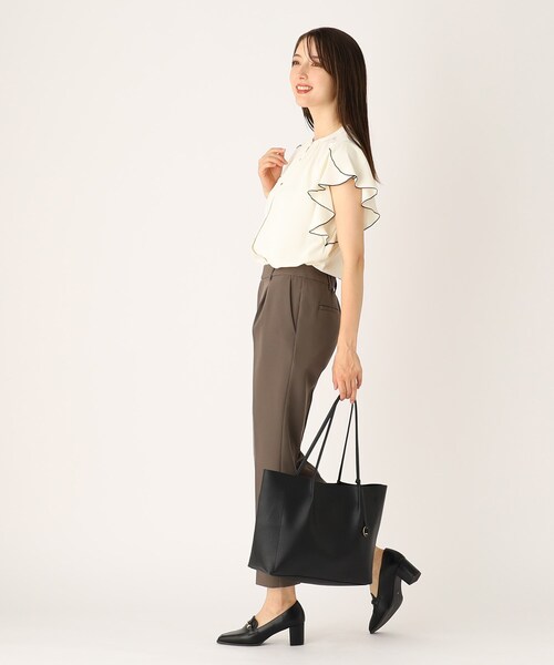 index（インデックス）の「◆バイカラーフリルスリーブブラウス【洗濯機洗い可/イージーアイロン】（シャツ/ブラウス・レディース・ホワイト系7/ライトグレー系4/ブラック系4・36/38/42/40）」の4枚目の写真