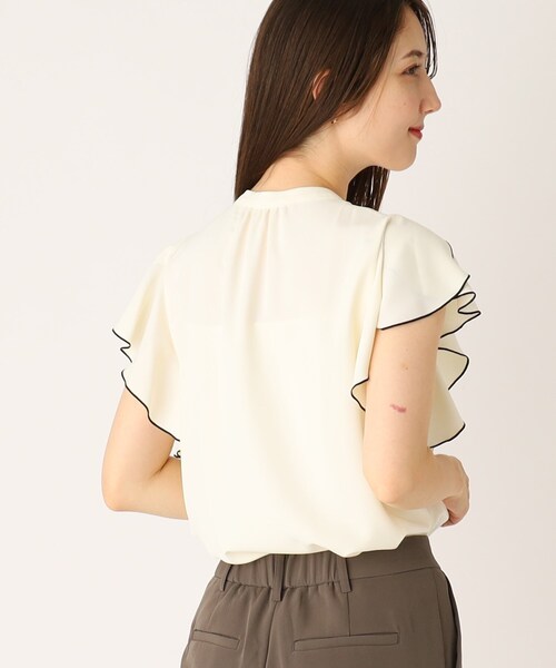 index（インデックス）の「◆バイカラーフリルスリーブブラウス【洗濯機洗い可/イージーアイロン】（シャツ/ブラウス・レディース・ホワイト系7/ライトグレー系4/ブラック系4・36/38/42/40）」の7枚目の写真