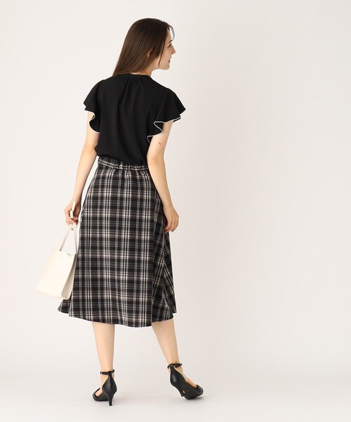 index（インデックス）の「◆バイカラーフリルスリーブブラウス【洗濯機洗い可/イージーアイロン】（シャツ/ブラウス・レディース・ホワイト系7/ライトグレー系4/ブラック系4・36/38/42/40）」の11枚目の写真