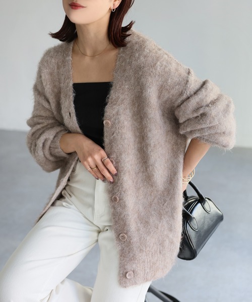 Riberry（リベリー）の「シャギーVネックカーディガン（カーディガン/ボレロ・レディース・オレンジ/ブルー/ブラウン/ピンク/イエロー/アイボリー/グレー/ブラック/オレンジ系/ピンク系/レモンイエロー/ミント・FREE）」の4枚目の写真