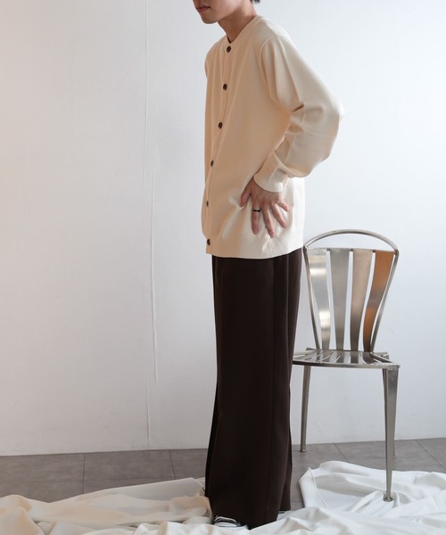 SENSE OF PLACE by URBAN RESEARCH（センスオブプレイスバイアーバンリサーチ）の「ストレッチクルーネックカーディガン（カーディガン/ボレロ・メンズ・レッド/ブラウン/アイボリー/ライトベージュ/ブラック・LARGE/MEDIUM）」の10枚目の写真