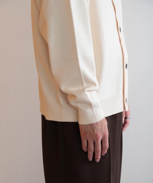 SENSE OF PLACE by URBAN RESEARCH（センスオブプレイスバイアーバンリサーチ）の「ストレッチクルーネックカーディガン（カーディガン/ボレロ・メンズ・レッド/ブラウン/アイボリー/ライトベージュ/ブラック・LARGE/MEDIUM）」の21枚目の写真