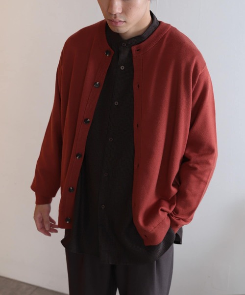 SENSE OF PLACE by URBAN RESEARCH（センスオブプレイスバイアーバンリサーチ）の「ストレッチクルーネックカーディガン（カーディガン/ボレロ・メンズ・レッド/ブラウン/アイボリー/ライトベージュ/ブラック・LARGE/MEDIUM）」の5枚目の写真