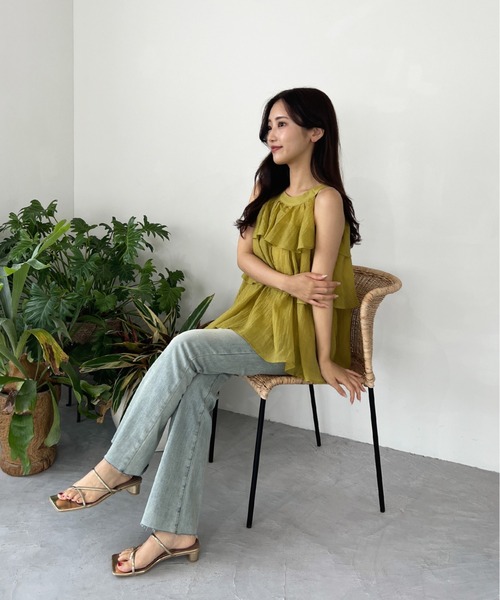 Olu.（オルドット）の「ハイウエストストレッチフレアデニム（デニムパンツ・レディース・グレー/ライトブルー・1/0）」の7枚目の写真