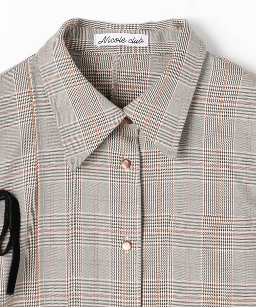 NICOLE CLUB（ニコル　クラブ）の「ショルダースリットブラウス（シャツ/ブラウス・レディース・オフホワイト/チェック/グレー・MEDIUM）」の14枚目の写真