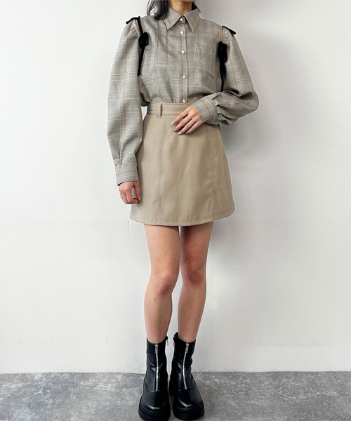 NICOLE CLUB（ニコル　クラブ）の「ショルダースリットブラウス（シャツ/ブラウス・レディース・オフホワイト/チェック/グレー・MEDIUM）」の20枚目の写真