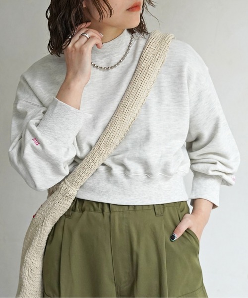 CPCM（シーピーシーエム）の「チビロゴ刺繍ショート裏毛プルオーバー（スウェット・レディース・ライム/オフホワイト/グレー/ネイビー・F）」の3枚目の写真
