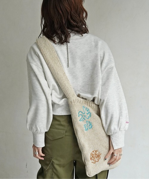 CPCM（シーピーシーエム）の「チビロゴ刺繍ショート裏毛プルオーバー（スウェット・レディース・ライム/オフホワイト/グレー/ネイビー・F）」の11枚目の写真