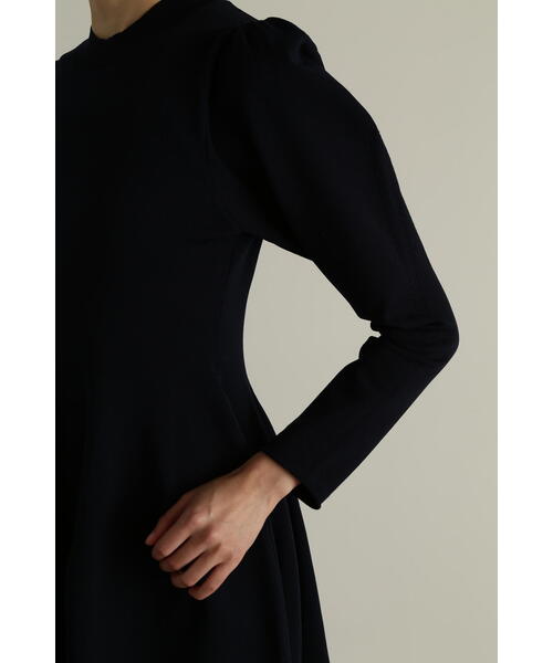 JILL STUART（ジルスチュアート）の「◆ポリエステルニットロングワンピース（ワンピース・レディース・ネイビー/ベージュ・2/4）」の17枚目の写真