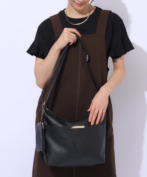 SHOO・LA・RUE(シューラルー)の「◆【A4サイズ対応/ポーチ付き】シーズンレスで使える ダブルフェイス ショルダーバッグ(ショルダーバッグ・レディース・イエロー/ブルー系その他/ピンク系/ライトベージュ/ブラック/グレー・00)」の14枚目の写真