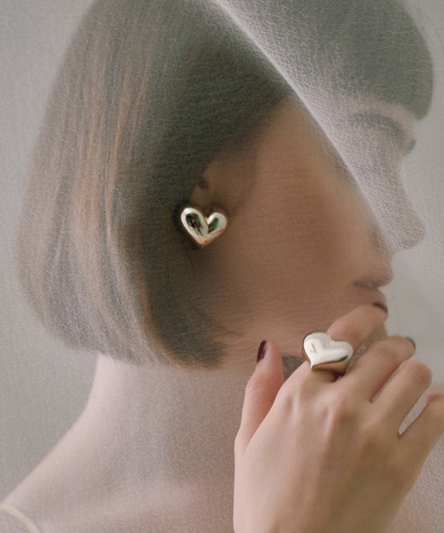 EIMY ISTOIRE（エイミーイストワール）の「Plump heartピアス（ピアス（両耳用）・レディース・シルバー/ゴールド・FREE）」の5枚目の写真