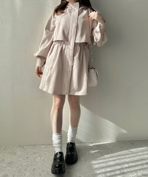 OLIVE des OLIVE（オリーブデオリーブ）の「フードトレンチチュニックコート　1041080030（トレンチコート・レディース・ライトグレー/ライトベージュ・FREE）」の7枚目の写真