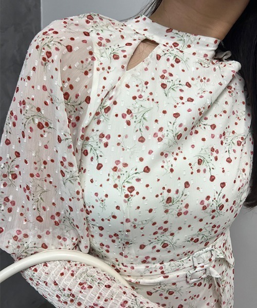 EIMY ISTOIRE(エイミーイストワール)の「Corrie flower カッティングワンピース(ワンピース・レディース・ホワイト/ネイビー・S/M)」の10枚目の写真