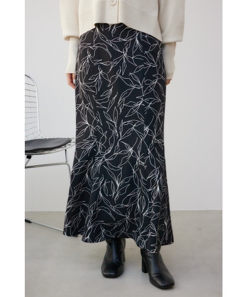 AZUL by moussy（アズールバイマウジー）の「スレンダーマーメイドスカート（スカート・レディース・ブラック系その他/ブラック/ホワイト系その他・SMALL/MEDIUM）」の3枚目の写真
