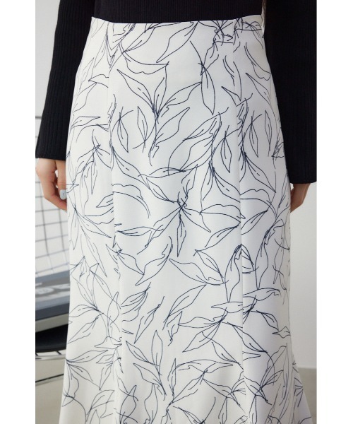 AZUL by moussy（アズールバイマウジー）の「スレンダーマーメイドスカート（スカート・レディース・ブラック系その他/ブラック/ホワイト系その他・SMALL/MEDIUM）」の10枚目の写真