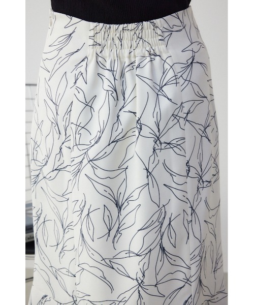 AZUL by moussy（アズールバイマウジー）の「スレンダーマーメイドスカート（スカート・レディース・ブラック系その他/ブラック/ホワイト系その他・SMALL/MEDIUM）」の11枚目の写真